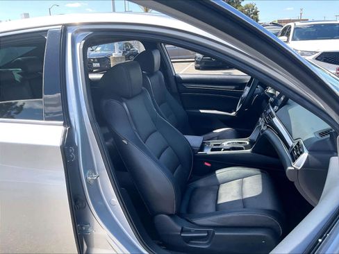 Used 2019 Honda Accord Sport image 9