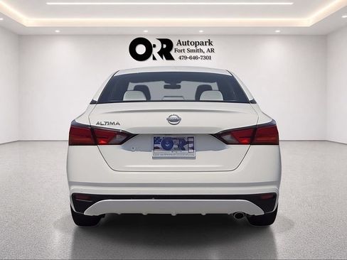 Used 2025 Nissan Altima 2.5 SV FWD image 20