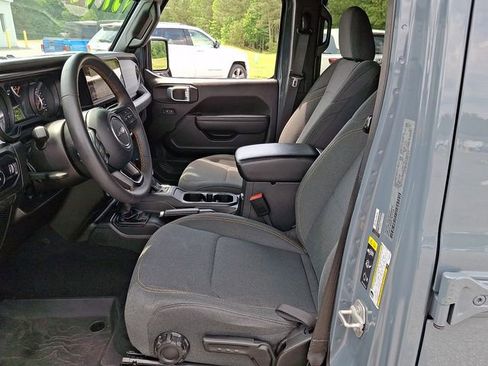 Used 2024 Jeep Wrangler Unlimited Sport AWD/4WD image 13