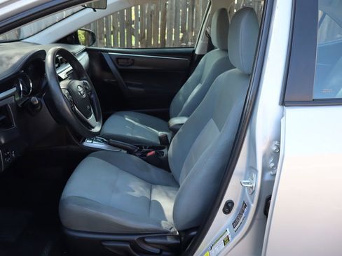 Used 2016 Toyota Corolla L image 19