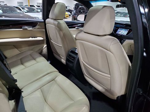 Used 2017 Cadillac XT5 Premium Luxury image 21