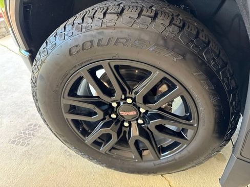 Used 2024 GMC Sierra 1500 Elevation w/ Preferred Package AWD/4WD image 40
