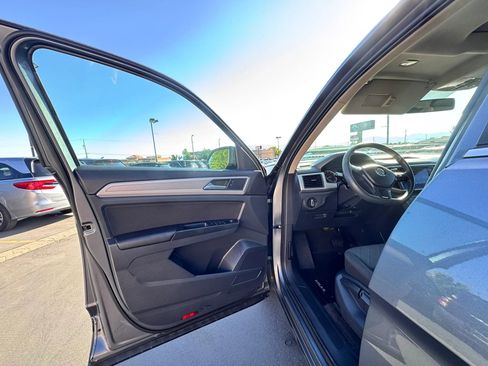 Used 2018 Volkswagen Atlas Launch Edition image 10