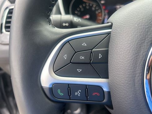 Certified 2019 Jeep Compass Altitude image 42