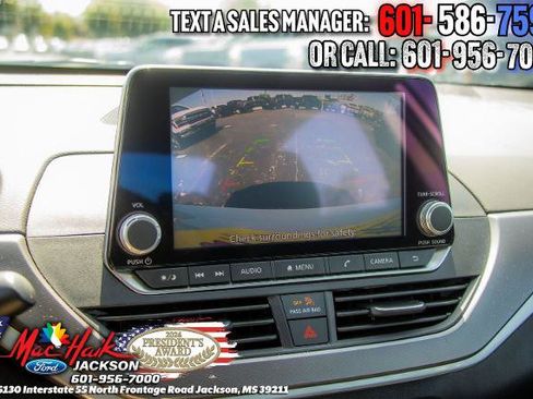 Used 2025 Nissan Altima 2.5 SR FWD image 17
