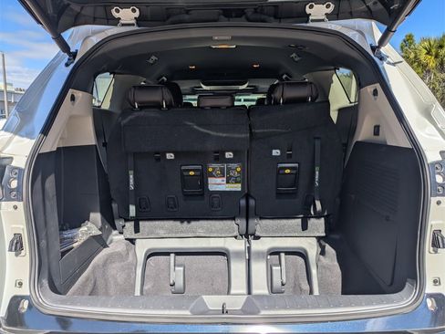 Used 2024 Toyota Sienna Platinum image 20