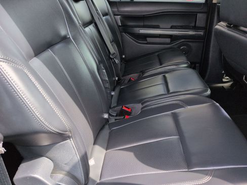 Used 2024 Ford Expedition Max XLT RWD image 35