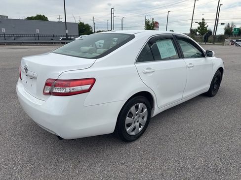 Used 2010 Toyota Camry FWD image 3