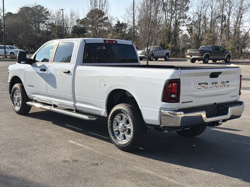 Used 2025 RAM 2500 Big Horn AWD/4WD image 6