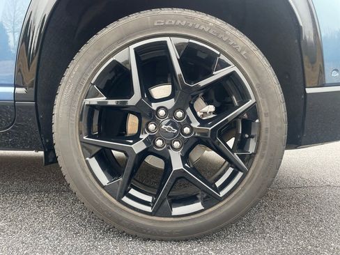 Used 2024 Chevrolet Traverse RS image 9