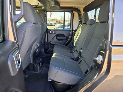 New 2026 Jeep Gladiator Sport AWD/4WD image 25