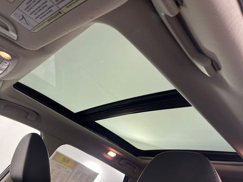 Used 2017 Nissan Rogue SL w/ SL Premium Package image 27