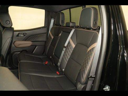 Used 2023 GMC Canyon Denali image 33