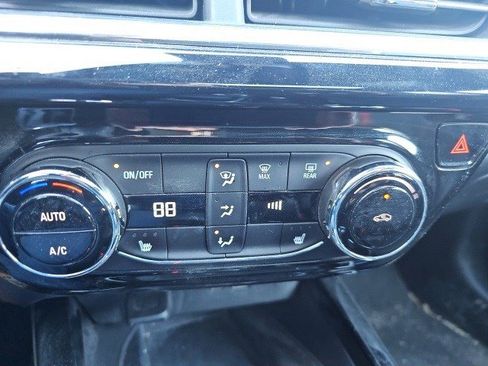 Used 2024 Chevrolet Trax RS w/ Sunroof Package image 24