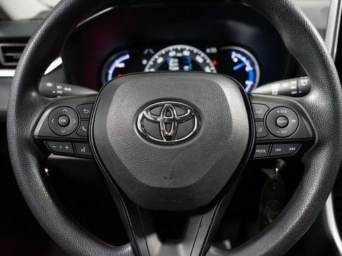 Used 2025 Toyota RAV4 LE image 12