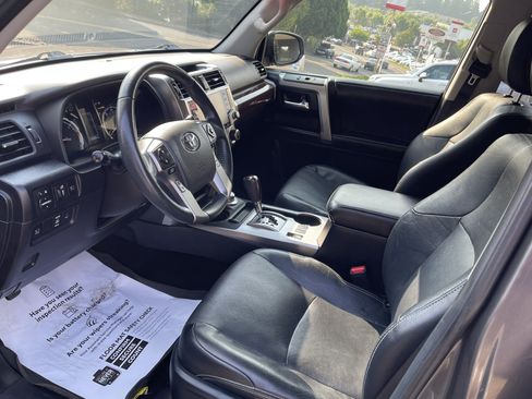 Certified 2022 Toyota 4Runner Limited AWD/4WD image 9