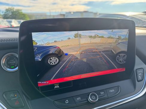 Used 2025 Chevrolet Blazer LT image 17