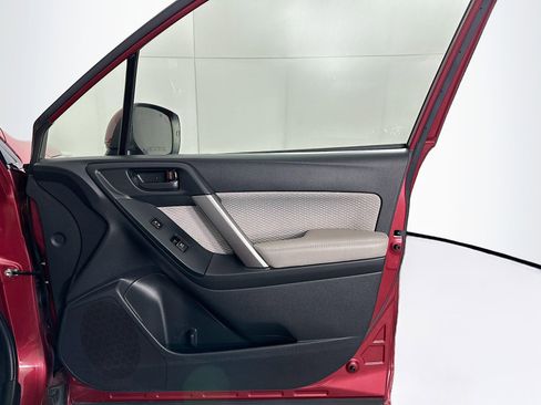 Used 2018 Subaru Forester 2.5i Premium image 31