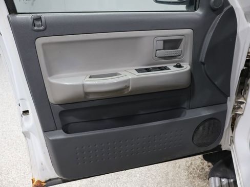 Used 2005 Dodge Dakota SLT image 12