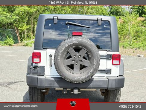 Used 2015 Jeep Wrangler Unlimited Sport w/ Quick Order Package 24S AWD/4WD image 6