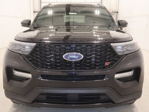 Certified 2021 Ford Explorer ST w/ Equipment Group 401A image 5