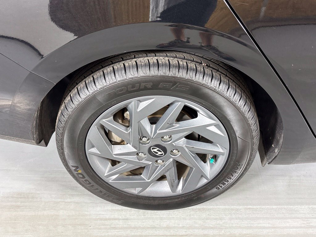 Used 2024 Hyundai Elantra SEL FWD image 10