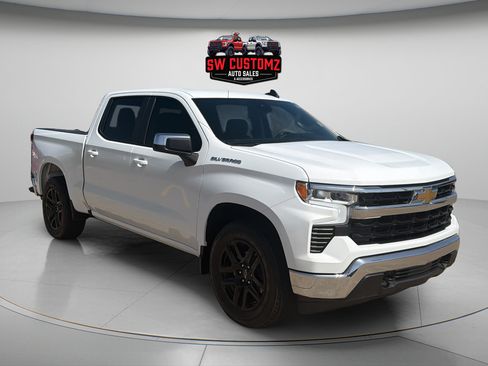 Used 2024 Chevrolet Silverado 1500 LT AWD/4WD image 1