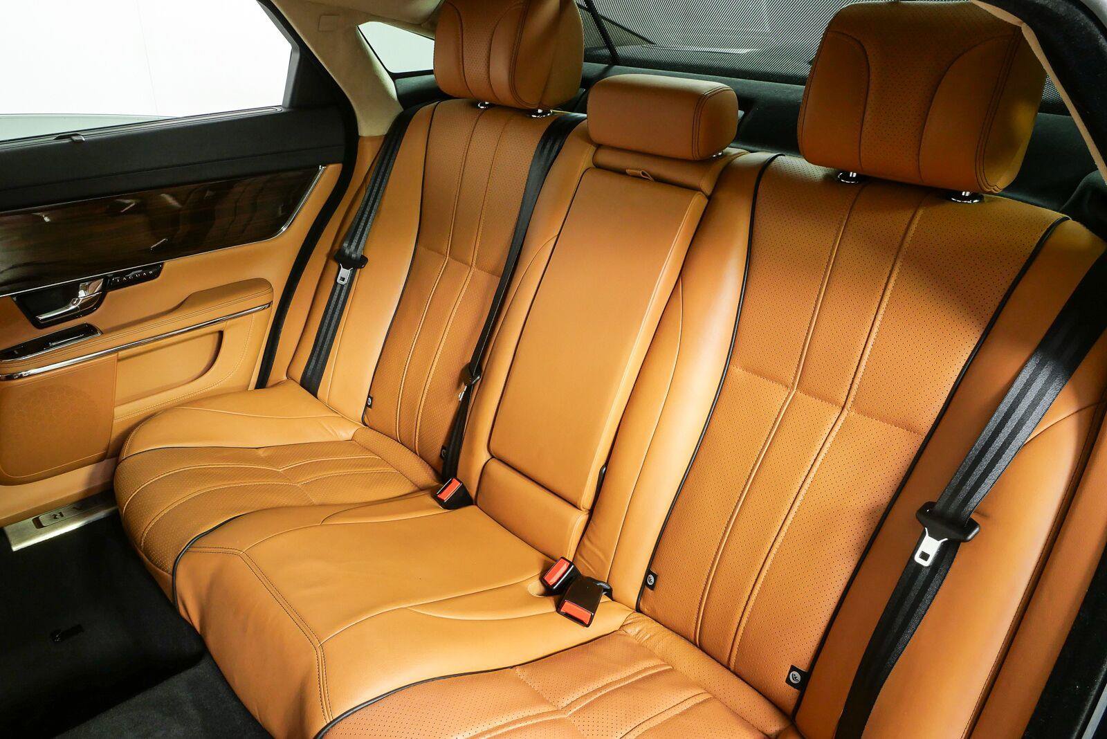 Used 2013 Jaguar XJ L Portfolio AWD/4WD image 18