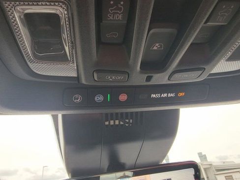 Used 2025 GMC Sierra 2500 AT4X AWD/4WD image 31