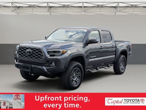 Used 2023 Toyota Tacoma TRD Off-Road AWD/4WD image 4