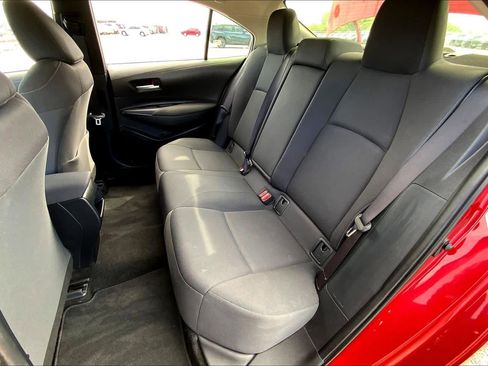 Used 2021 Toyota Corolla LE image 20