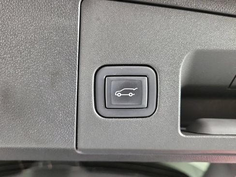 Used 2024 Cadillac XT4 Premium Luxury AWD/4WD image 10