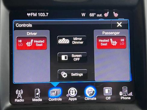 Used 2016 Chrysler 300 S image 33