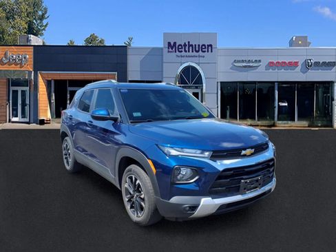 Used 2022 Chevrolet TrailBlazer LT AWD/4WD image 1