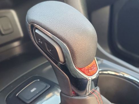 Used 2022 Chevrolet Equinox RS w/ Infotainment Package AWD/4WD image 27