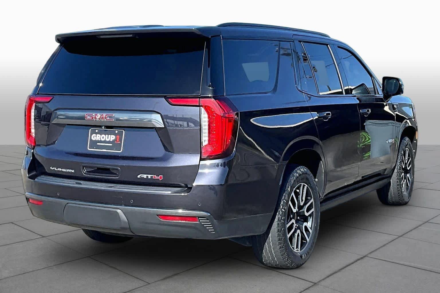 Used 2023 GMC Yukon AT4 w/ AT4 Premium Plus Package AWD/4WD image 12