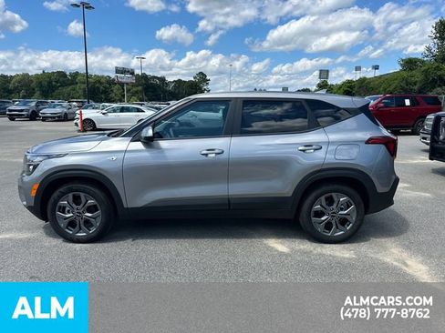 Used 2026 Kia Seltos LX FWD image 9