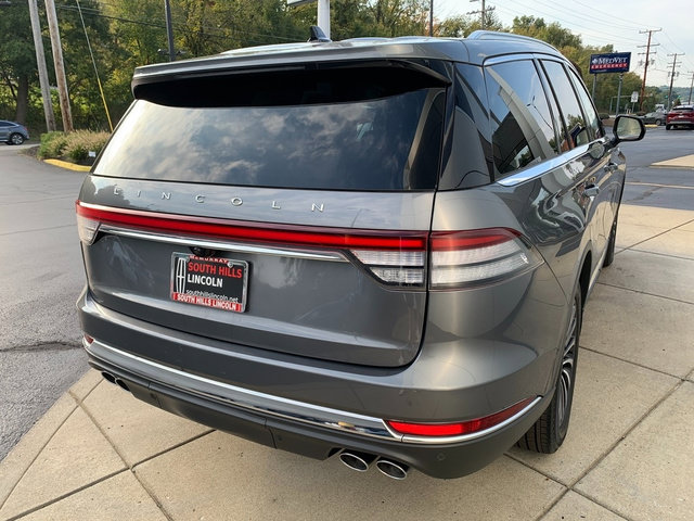 Certified 2023 Lincoln Aviator AWD w/ Premium Package image 7
