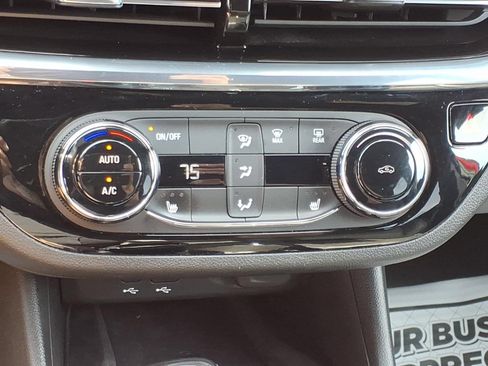 Used 2024 Buick Envista Sport Touring w/ Convenience I Package FWD image 23