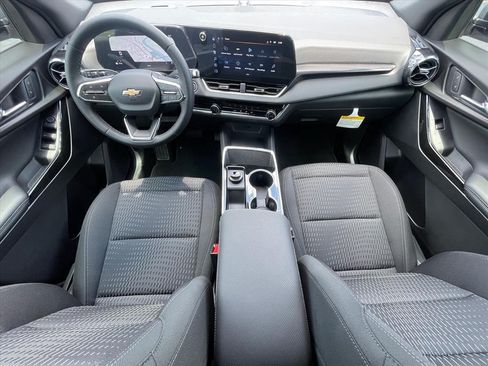 New 2027 Chevrolet Equinox LT w/ Safety and Technology Package FWD image 10