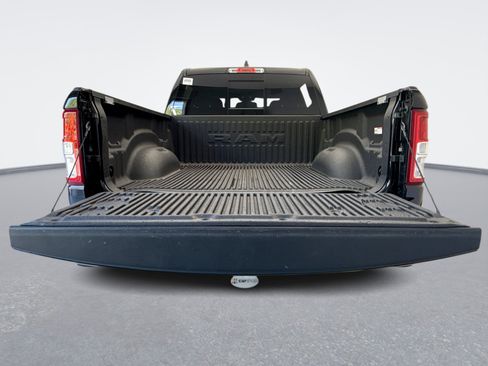 Used 2022 RAM 1500 Big Horn AWD/4WD image 18