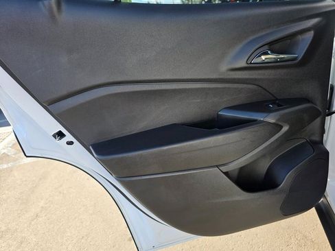 Used 2025 Chevrolet Trax ACTIV w/ Driver Confidence Package image 17