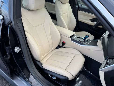 Used 2023 BMW i4 eDrive40 image 24