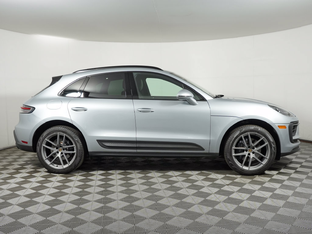 Certified 2023 Porsche Macan Turbo AWD/4WD image 8