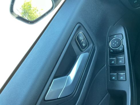 Used 2024 Ford Escape ST-Line FWD image 16