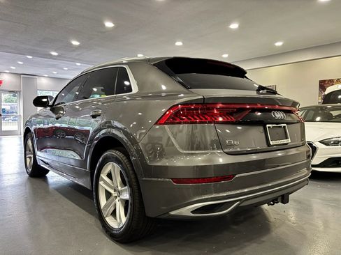 Used 2019 Audi Q8 Premium w/ Convenience Package AWD/4WD image 5