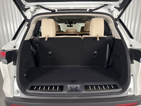 Certified 2025 INFINITI QX60 Luxe w/ Vision Package image 40