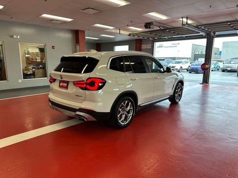 Used 2024 BMW X3 xDrive30i w/ Premium Package w/ZPA AWD/4WD image 3
