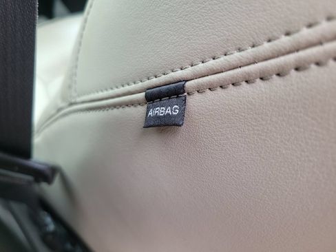 Used 2016 Buick Verano Leather w/ Experience Buick Package FWD image 43