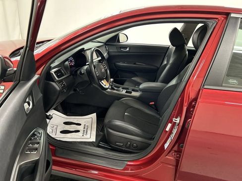 Used 2019 Kia Optima S FWD image 9